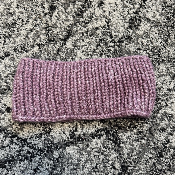 Elegant Mauve Knit Headband - Picture 2 of 5